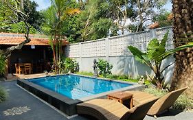 Kanda Villa